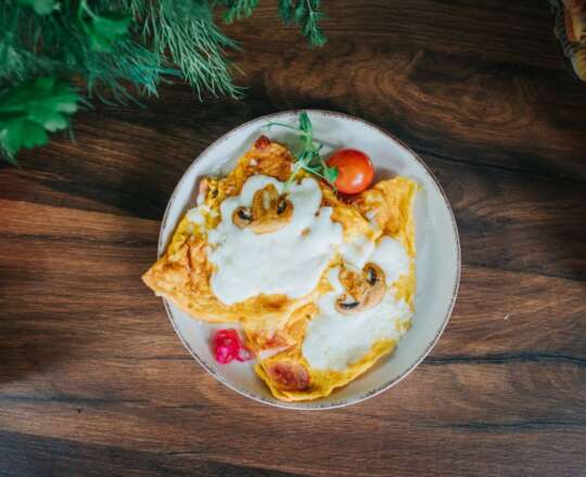 Omleta cu prosciutto si ciuperci cu livrare în Florești și Cluj-Napoca