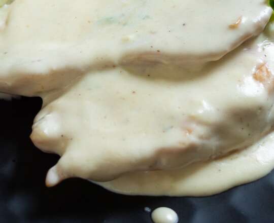 Piept de pui în sos gorgonzola