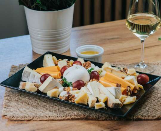 Platou de brânzeturi